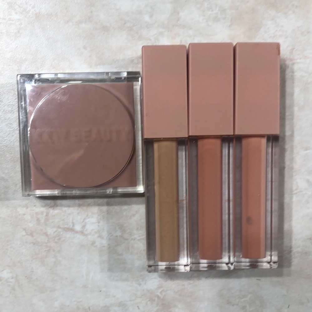 Swatched kkw
